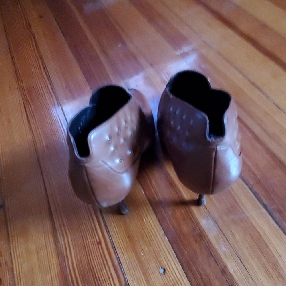 Max Studio booties - Picture 3 of 7